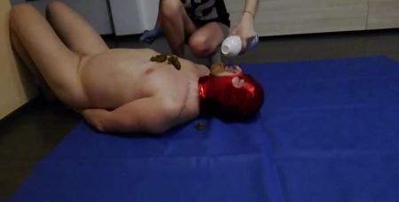Goddess Margo - Swallowing Huge Turds - Side Angle Mobile Recorded [Scat Humiliation / 136 MB] FullHD 1080p (Poopping, Femdom Scat)