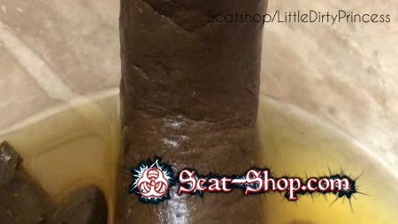 LittleDirtyPrincess - Long thick poop served in a bowl of pee for you [New scat / 609 MB] FullHD 1080p (Ass, Big Pile)