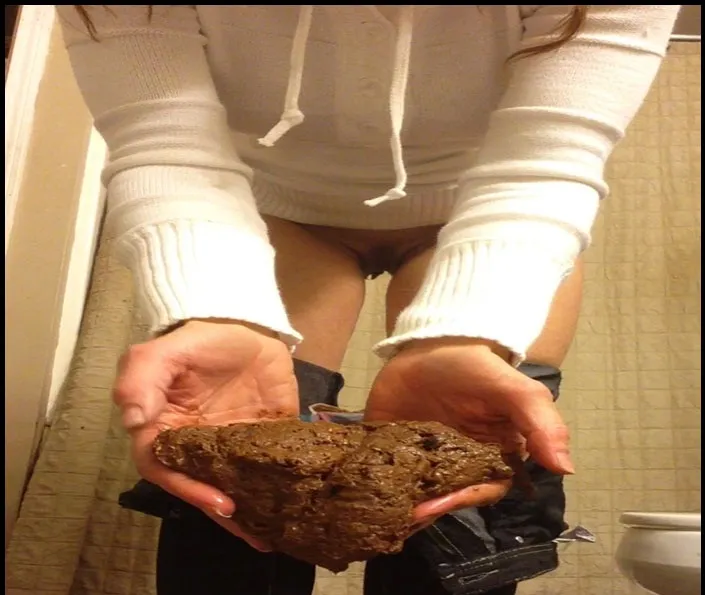 Episode 1 - Amateur Scat Solo With Big Shitty Pile HD 720p (Kaviar Scat, Pooping Girls)