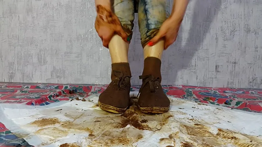 Anna Coprofield - Jeans, Smearing and Filled Pussy FullHD 1080p (Jean Pooping, Solo)