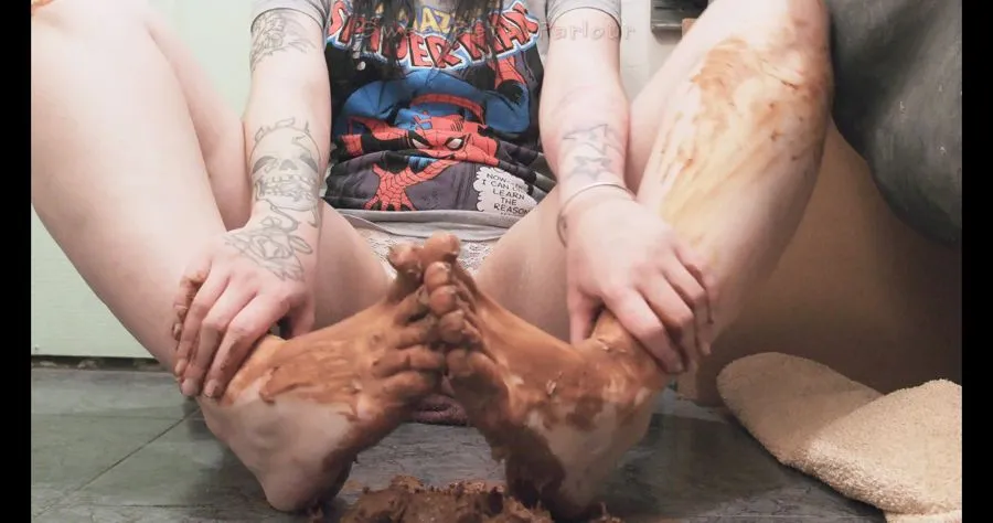 SweetBettyParlour - ULTRA Sweet Feet 4K UltraHD (Foot, Solo Scat)