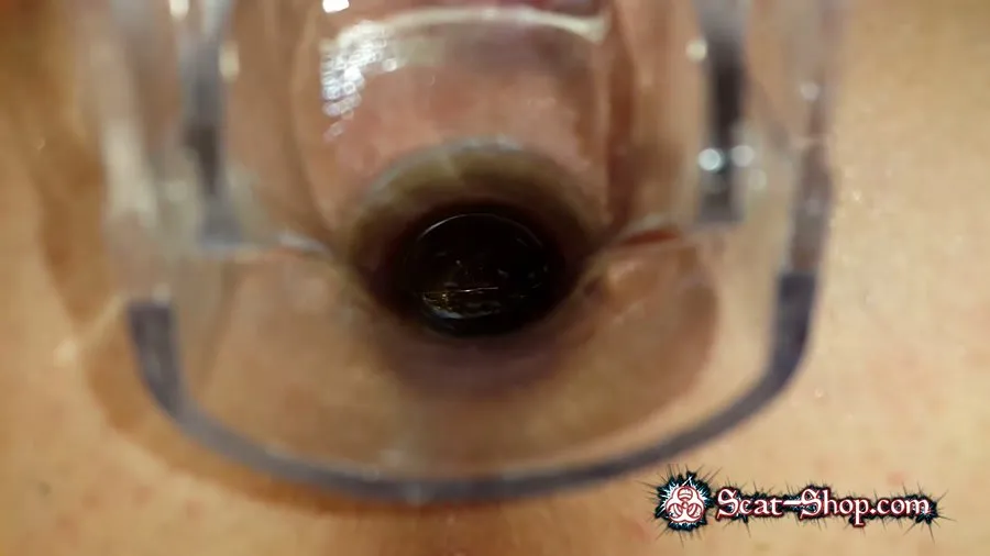 Anna Coprofield - Through the Speculum Filled Pussy Part 1 FullHD 1080p (Scatting, Masturbation)