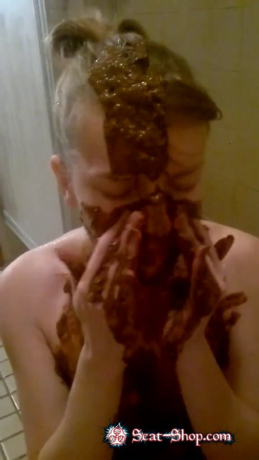 Julia Dream - Shit On Head Or Total Scat Mess [Scat Mask / 126 MB] HD 720p (Shit Girls, Amateur)