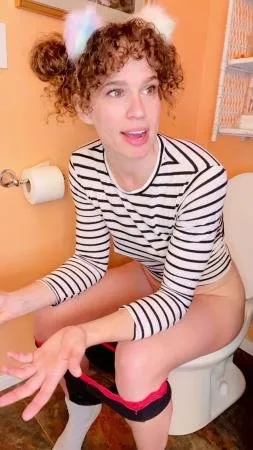 Download VibeWithMolly - role play poop in bathroom UltraHD 2K (Smearing, Solo) scat-shop.com