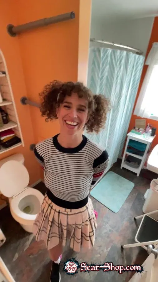 VibeWithMolly - Bratty girl shits in perverts mouth! UltraHD 2K (Extreme, Solo)