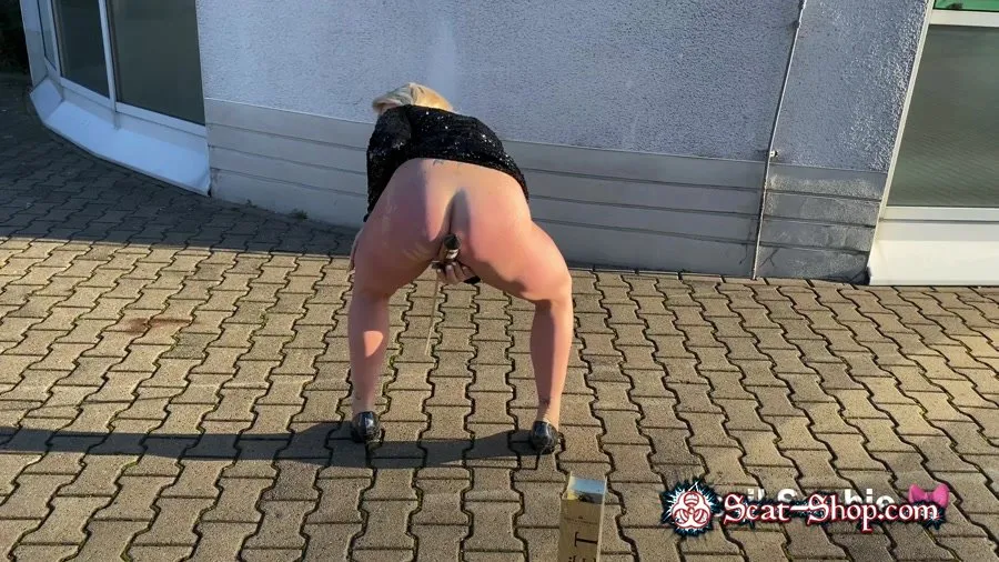 Today I let shit fly - Happy New Year with a difference Part 1 UltraHD 4K (Defecation, Solo)