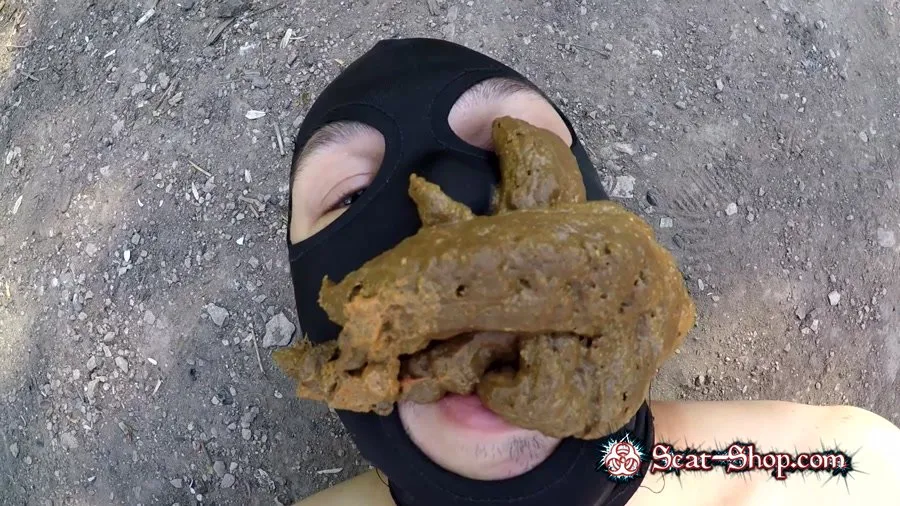 ScatDesire - Shitting in the Mouth Outdoor UltraHD 4K (Outdoor, Femdom)