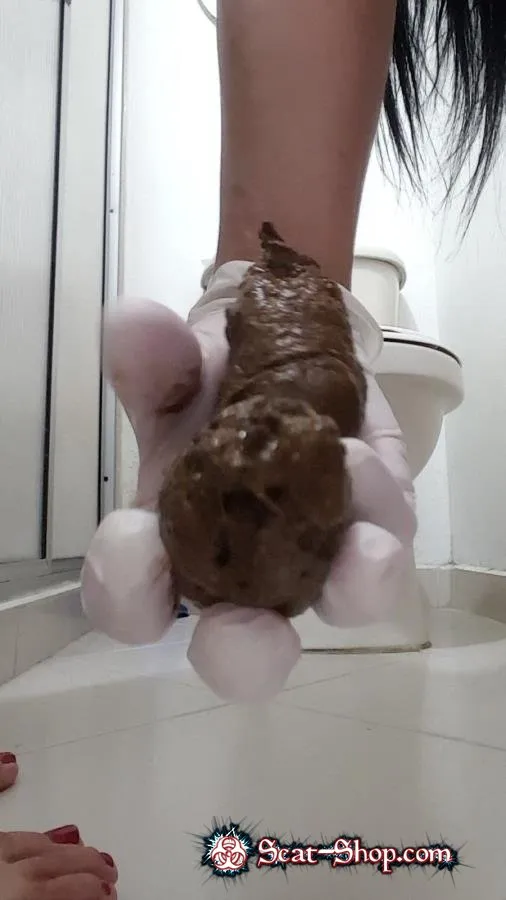 CherryPie - Cherry pooping in bath UltraHD 2K (Big pile, New, Solo)