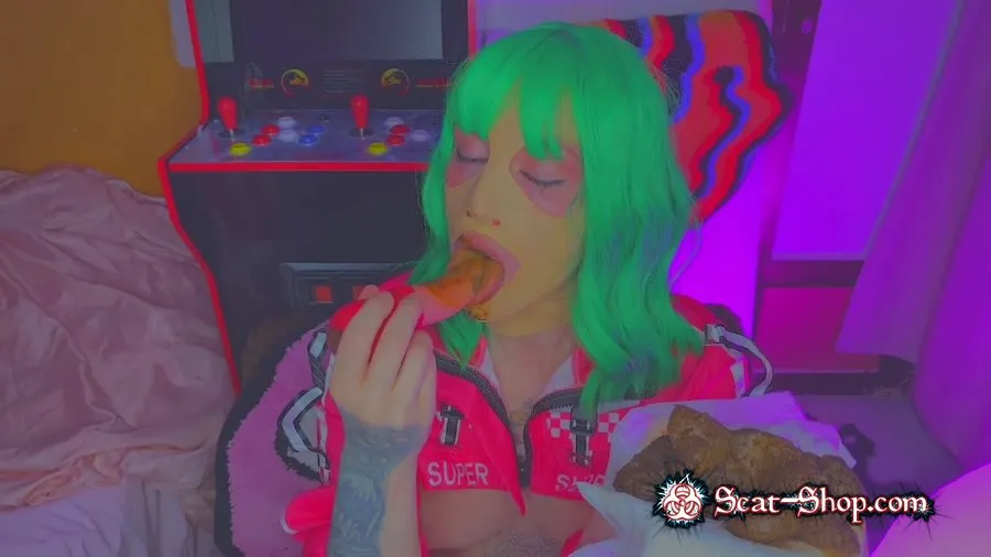 DirtyBetty - 1.5 kg of Own Poo and Squirting Night! FullHD 1080p (Teen, Solo)