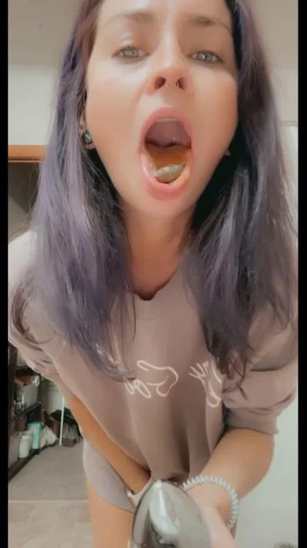 LilButtLex - Eating Off Of My Plug Twice [Scatbook / 141 MB] UltraHD 2K (Scat, Fetish)