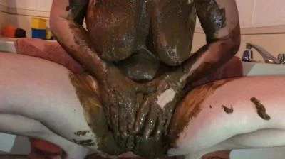 Allura - Shitting, Smeared Tits and Stuffed Pussy [Scatshop.com / 1.59 GB] FullHD 1080p (Amateur, Scat)