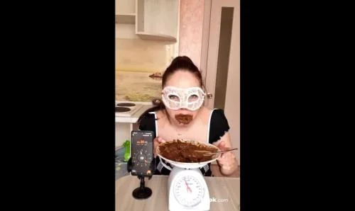 Scatlina - Speed shit eating with 3 loads [Scatbook / 536.57 MB] HD 720p