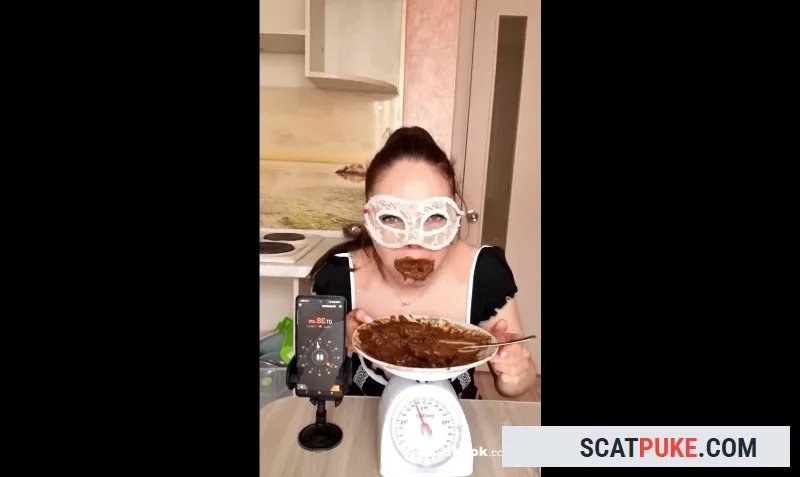 Scatlina - Speed shit eating with 3 loads [Scatbook / 536.57 MB] HD 720p