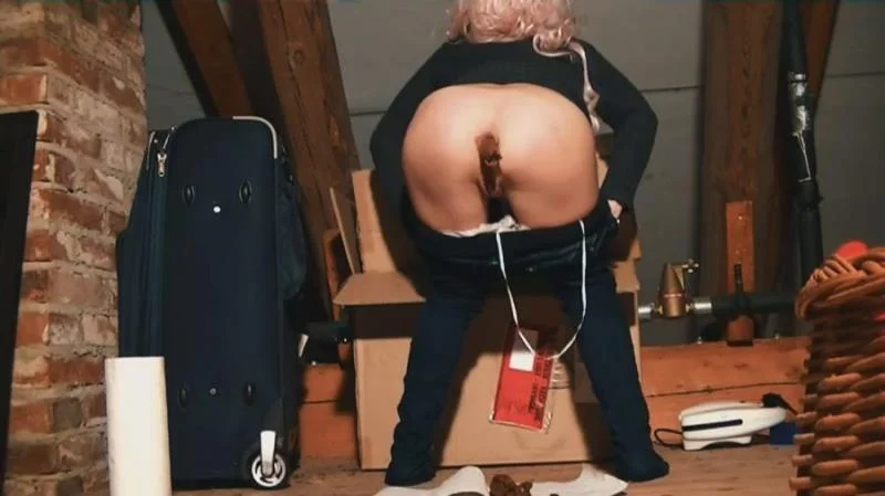 Mia Skye aka MiaRoxxx - Attic Shit HD 720p (Germany, Dirty Anal)