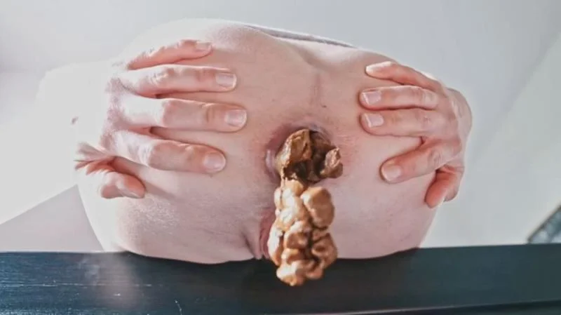 Mia Skye aka MiaRoxxx - Eat This And Stick Your Tongue In HD 720p (Germany, Dirty Anal)