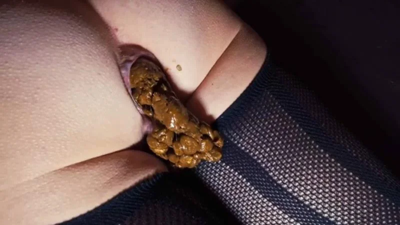 Mia Skye aka MiaRoxxx - Stockings Poop HD 720p (Germany, Dirty Anal)