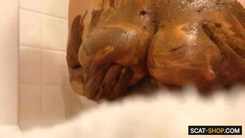 Allura - Smearing My Shit On My Boobs SD (Amateur, Scat)