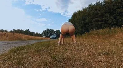 Download Mia Skye aka MiaRoxxx - OMG Caught Outside While Pooping HD 720p (Germany, Dirty Anal) scat-shop.com