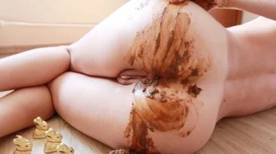 Porn Sabrina Dacos - Easter Egg Hunt FullHD 1080p (Defecation, Solo) scat-shop.com