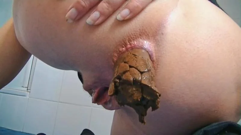 Mia Skye aka MiaRoxxx - Fingering The Huge One Out HD 720p (Germany, Dirty Anal)