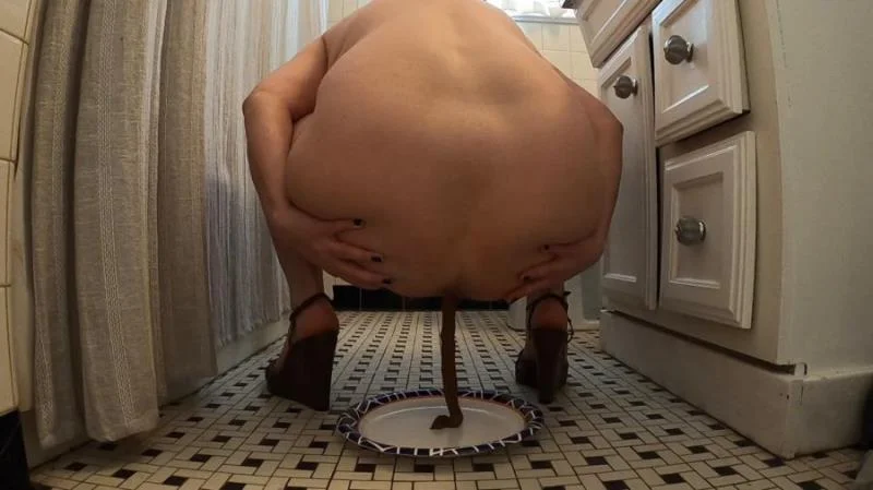 Layla Lee - High Heels Painted Nails FullHD 1080p (Amateur, Defecation)