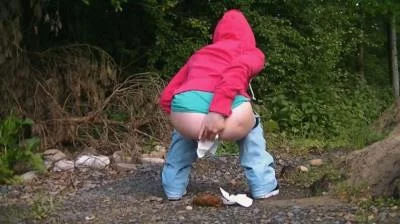 Download Mia Skye aka MiaRoxxx - A Walk In The Park HD 720p (Germany, Dirty Anal) scat-shop.com