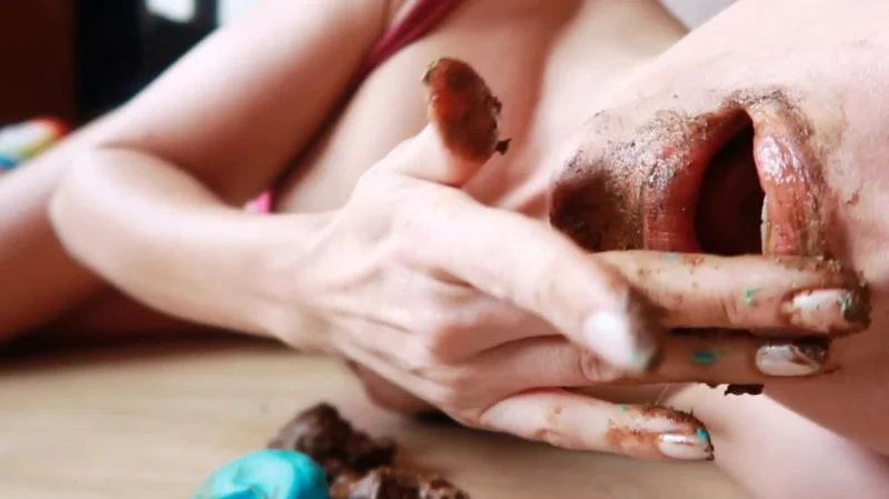 Sabrina Dacos - Play-Doo FullHD 1080p (Defecation, Solo)