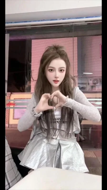 Asian - Shinese Spy Toilet we peek from below the door UltraHD 4K (Solo, JP, WC)