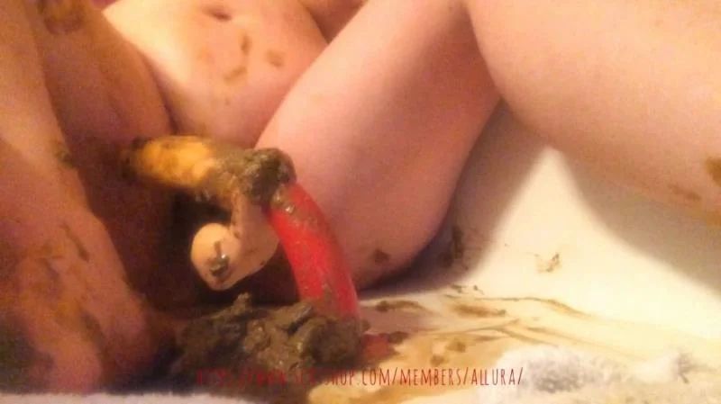 Hotwife Allura Plays With Poop And Makes a Mess FullHD 1080p (Amateur, Scat)