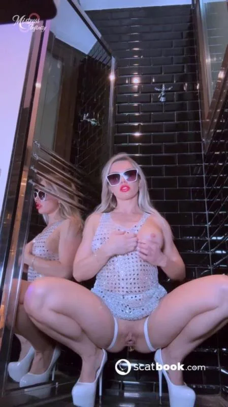 Shitting Secret 31 SD (Solo, Milf)