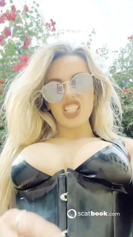 Shitting Secret Reel SD (Solo, Outdoor)