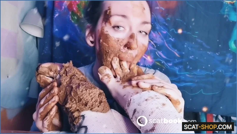 Sweet Betty Parlour - Creamy Shit x Giant Sexy Feet [FullHD 1080p] 161.37 MB