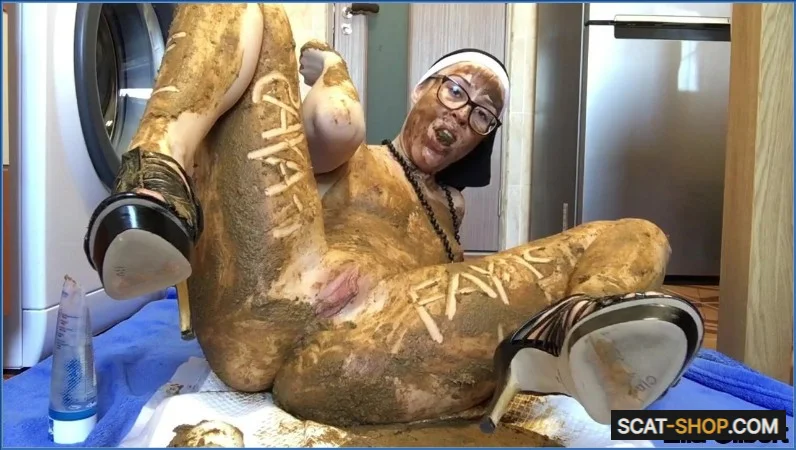 Ella Gilbert - Full of Shit Nun [HD 720p] 1.46 GB