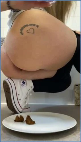 Porn Scat Princess - A light snack for my fans [SiteRip] 91.43 MB scat-shop.com