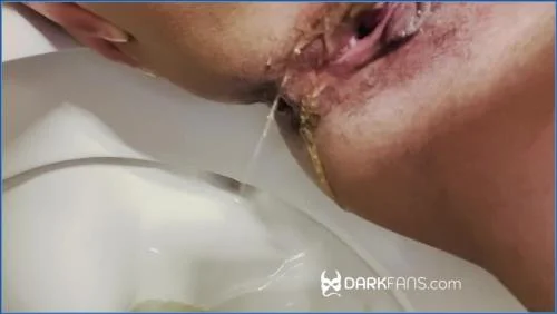 Porn Didiyafei - Intense scat moment from UAE [HD 720p] 16.67 MB scat-shop.com