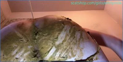 Emily Milk's Fun Panty Poop Smearing in Her First Video