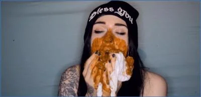Dirty Betty in Hardcore Pissing and Scat from Russia