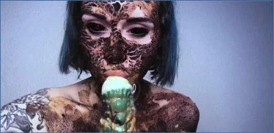 DirtyBetty Smears Her Way Through Deep Smearing and Grubby Vomit