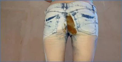 Anna Coprofield Shits, Smears, and Farts on Camera in Wild Scat