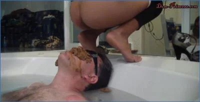 Bizarre Latina Sadomasochism: Andrea's Dirty Jacuzzi Scat Fillup