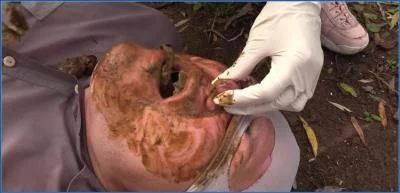 Milana Smelly's Extreme Puke and Piss Drinking Run - Born to Devour