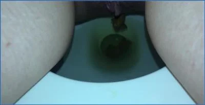 Missellie's Grubby Bathroom Ritual: Puke, Pee, and Poop - A Voyeur's