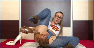 Ella Gilbert Takes Charge in a Dirty Toilet Defecation and Fisting