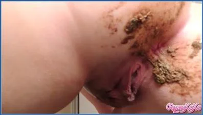 Goddess Ryan's Smeared Poo Ass - Clean It! - Princess Ryan Defecates