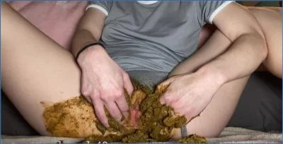 Sexandcandy18 Takes Grips with Enema-Induced Poop Porn and Puking Fun