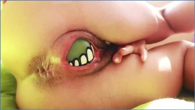 Sabrina Dacos Shatters Taboos with Pee and Food Play in Wild Scat