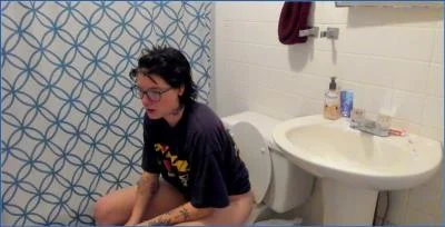 Missellie's Extreme Anal Scat and Vomit Spree for Scat Fans