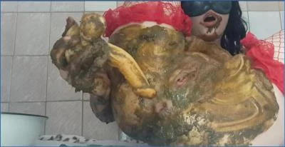 Anna Coprofield Smears Her Prolapsed Poop on the Toilet - Rough Scat