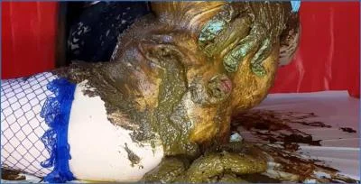 Shitting Videos: Anna Coprofield Pooping and Panties in Hardcore Scat Eating