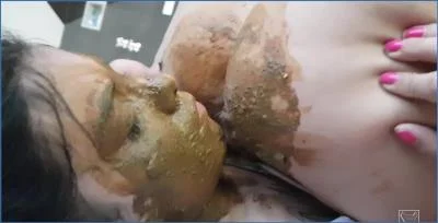 Scat Princess Delivers Scat XL Face Sitting Extreme with Pee and Shit Eating
